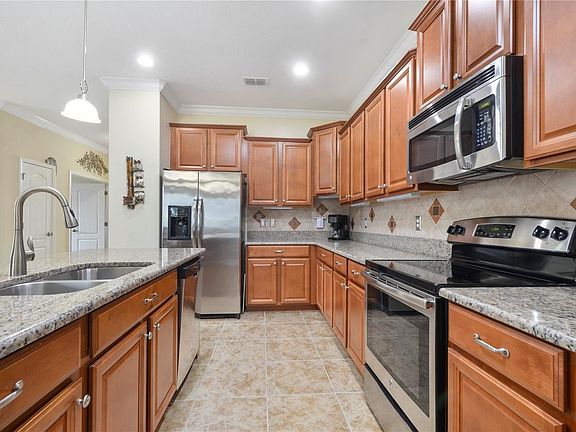 3rd image of 4008 Serena Ln