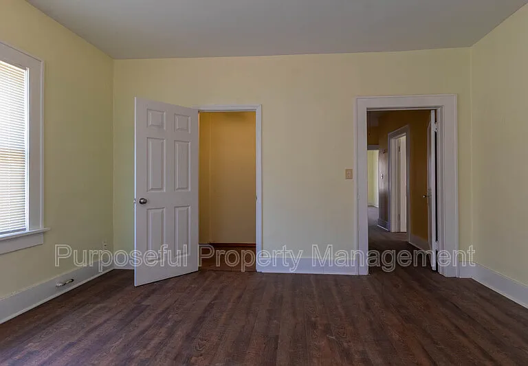 728 NE 15th St — Photo 14