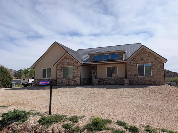 1023 W Little Pinion Way, Apple Valley, UT 84737