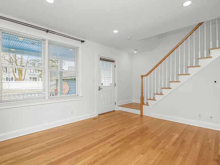 72 Orchard St — Photo 3