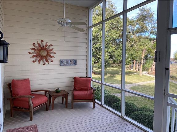 3rd image of 1043 Plantation Point Dr