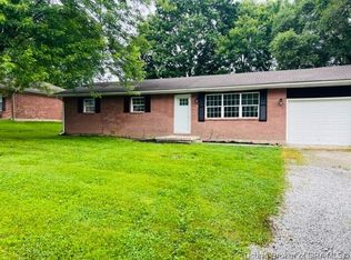 325 Vest Rd, Henryville, IN 47126