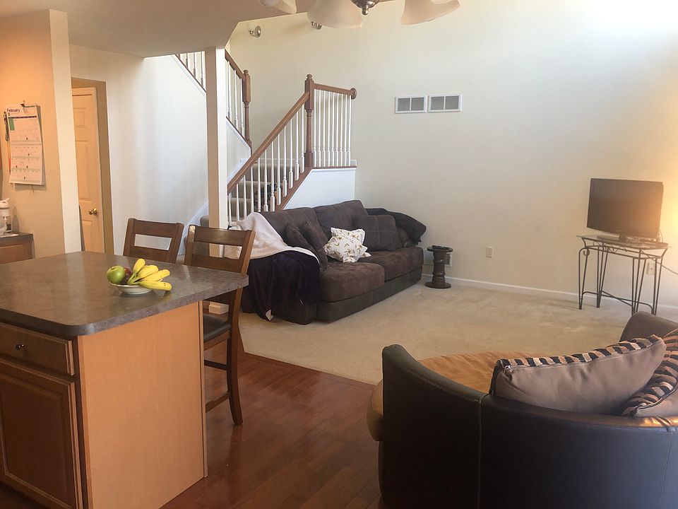 2nd image of 187 Mapleton Dr