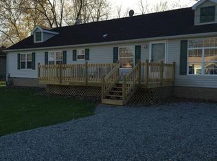 17495 Lynfield Rd, Lake Milton, OH 44429