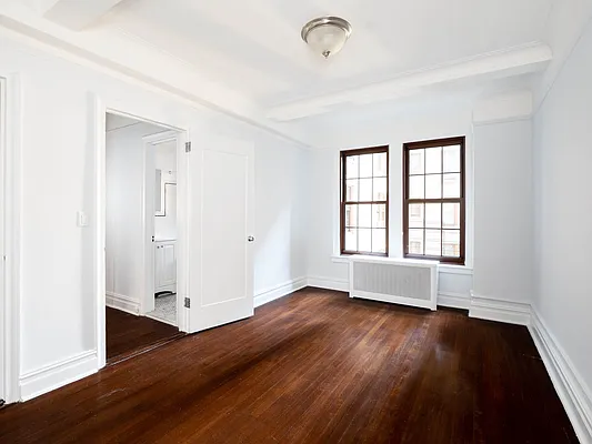 Rented by City Connections Realty | media 37