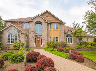 496 Longspur Rd, Highland Heights, OH 44143