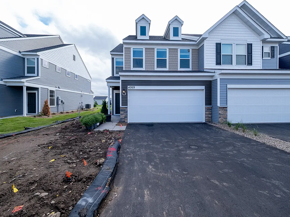 4769 Airlake Dr