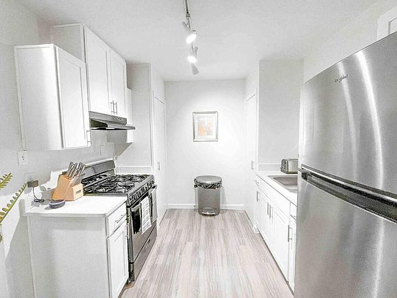 3rd image of 4704 Tremont St #4704