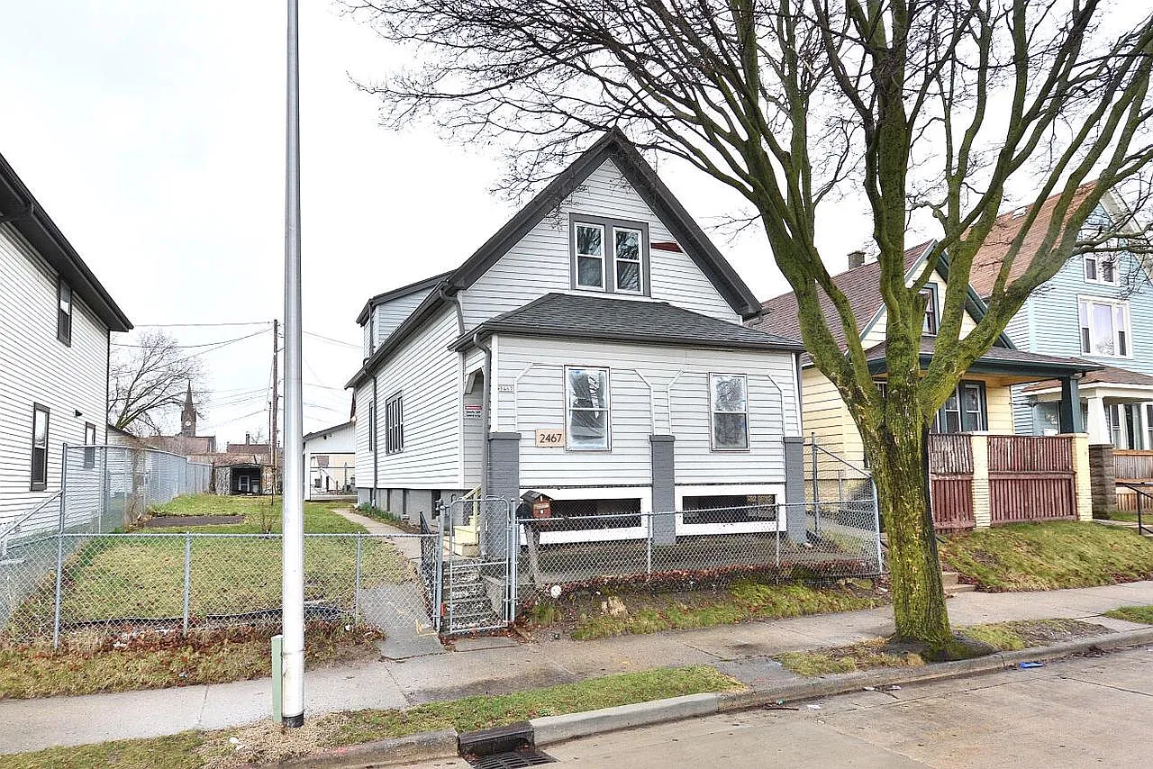 2467 West Cherry STREET photo 1