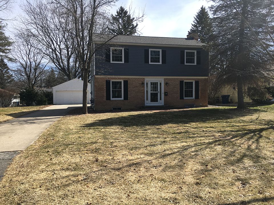 1st image of 2529 Lomond Dr