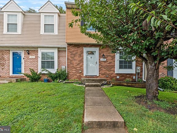 2nd image of 2918 Carlyle Ct
