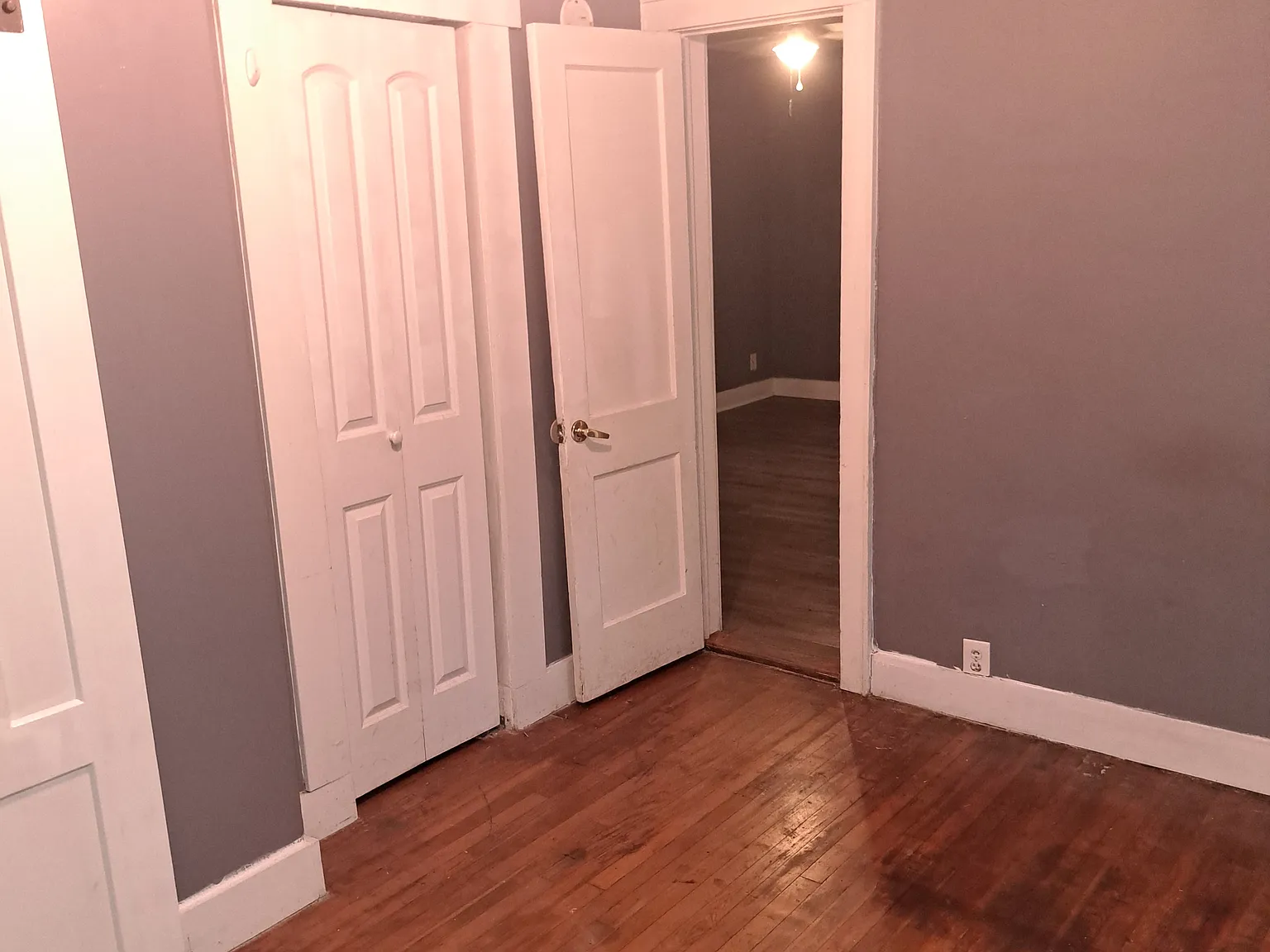 3 bed, 1000 sqft, $2,100 — Photo 3