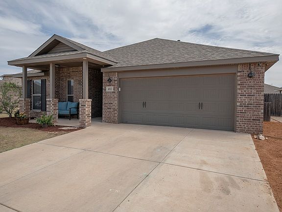 3rd image of 402 Mel Ott Ln