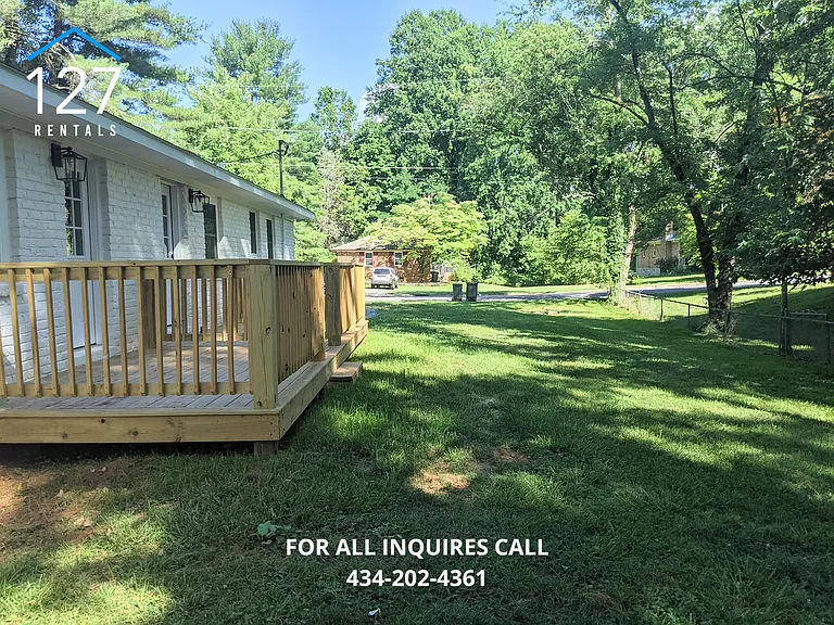 3200 Windemere Pl #B — Photo 13