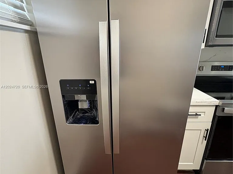 111 Lake Emerald Dr #302 — Photo 6