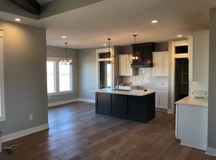 427 E Samantha Ct, Mulvane, KS 67110