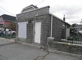 2nd image of 325 Bolton St