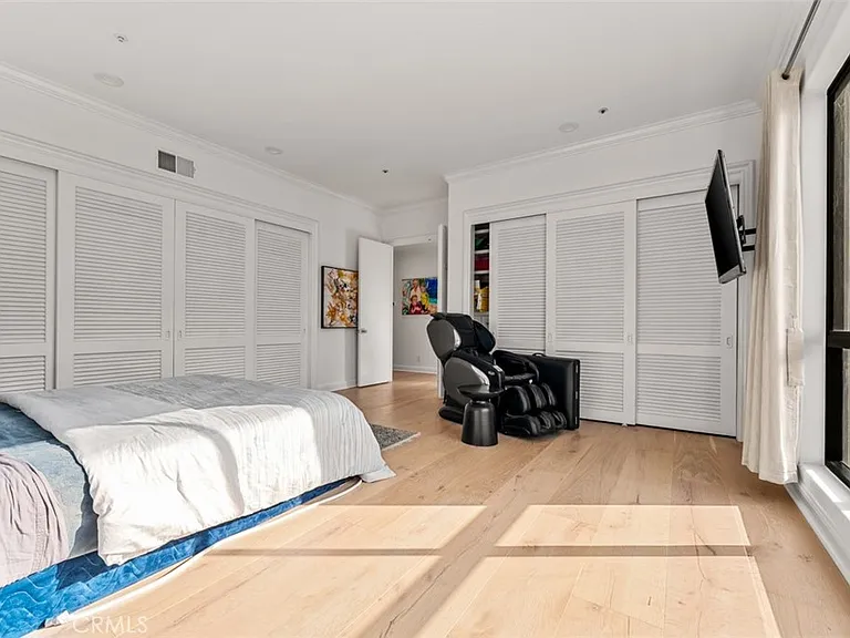 215 Poppy Ave — Photo 60
