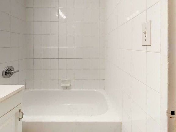5th image of 345 E 76th St APT 2A