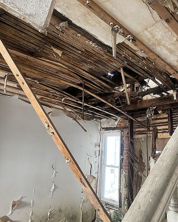 2nd image of 618 Weiser St