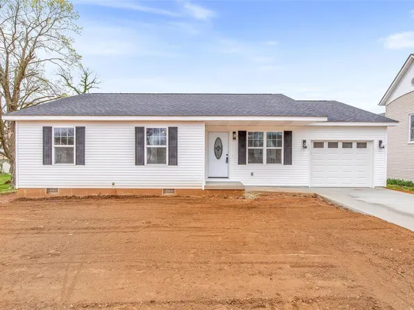 111 N White Oak St, Desloge, MO 63601