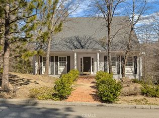 395 Skyview Ct, Crestline, CA 92325