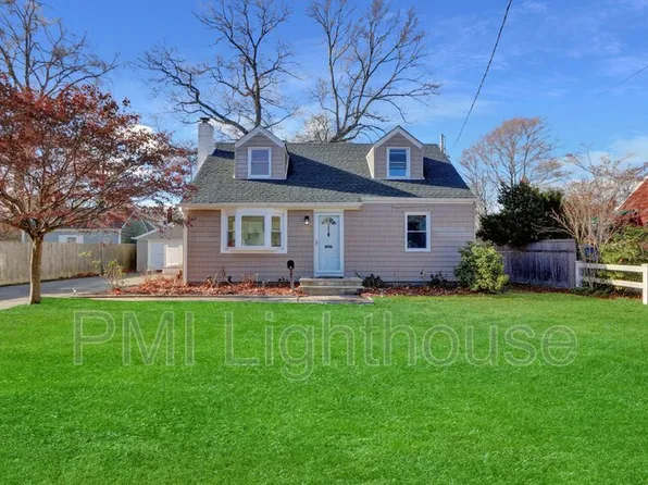 25 Thorney Ave, Huntington Station, NY 11746