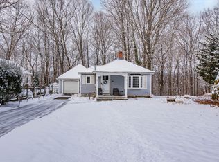28 Yale Ave, Middlebury, CT 06762