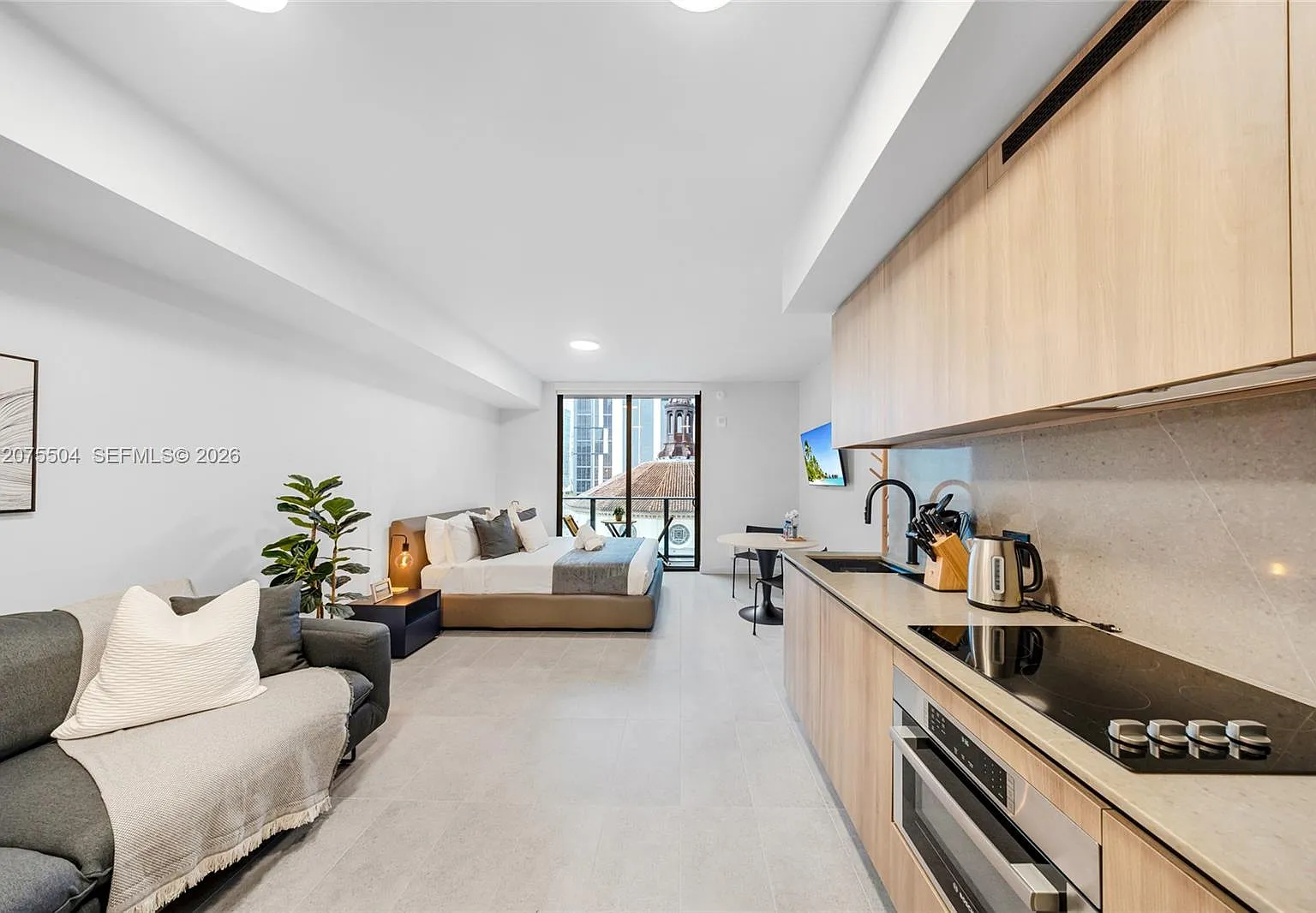 Studio, 1.0 bath, 401 sqft, $2,800 — Photo 2