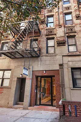 Rented by Cooper & Cooper Real Estate | media 9