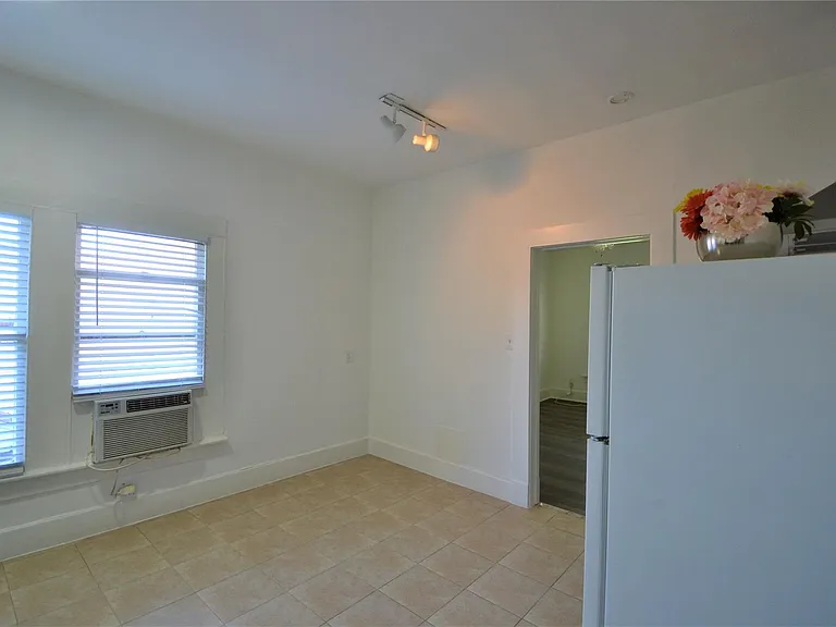 1517 Bonnie Brae St #4 — Photo 18