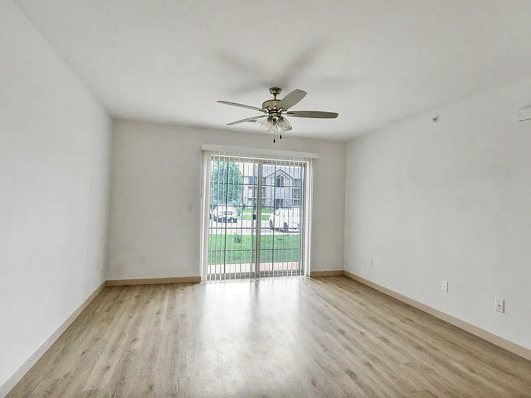 60 West Apartments — Photo 11