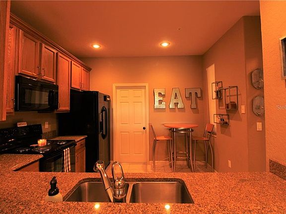 4th image of 20622 Maxim Pkwy