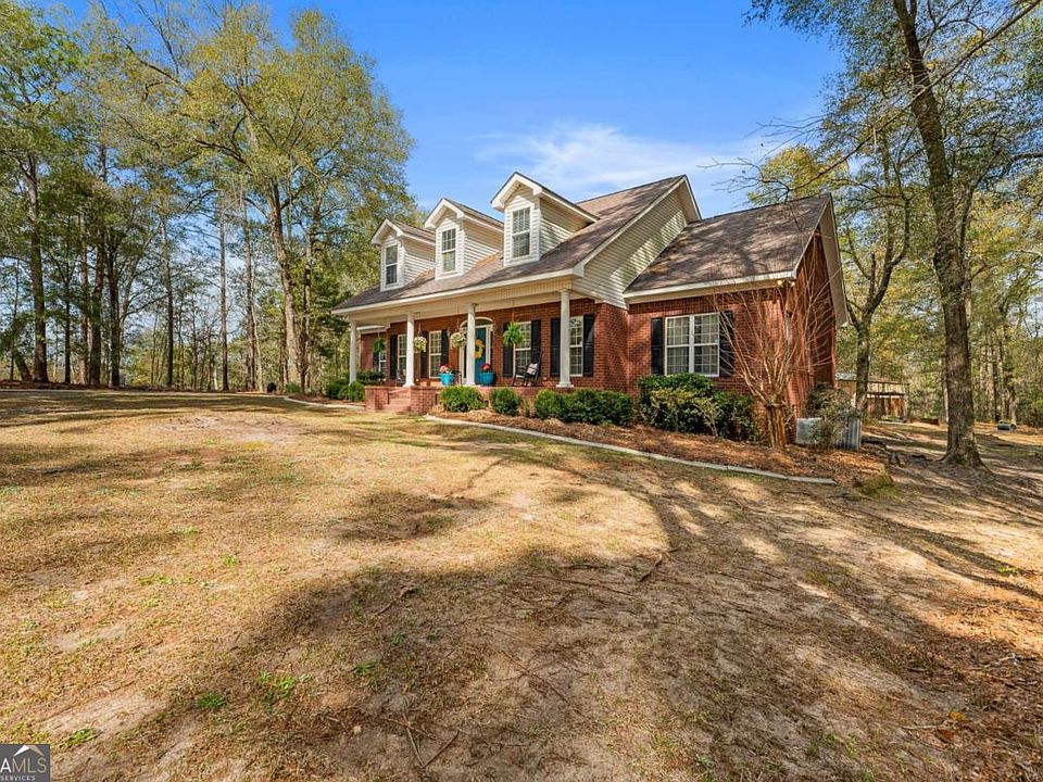 1st image of 300 Kieffer Hill Rd