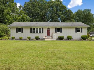 516 Crestwood Dr, Lafayette, TN 37083