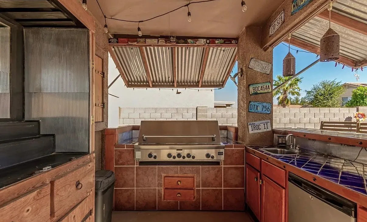 3 bed, $5,000 — Photo 3