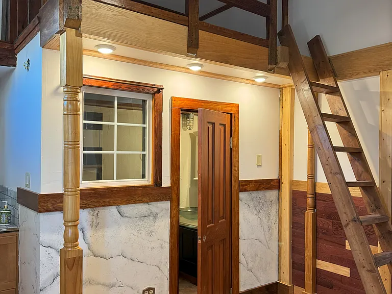 319 N Dupre St — Photo 1