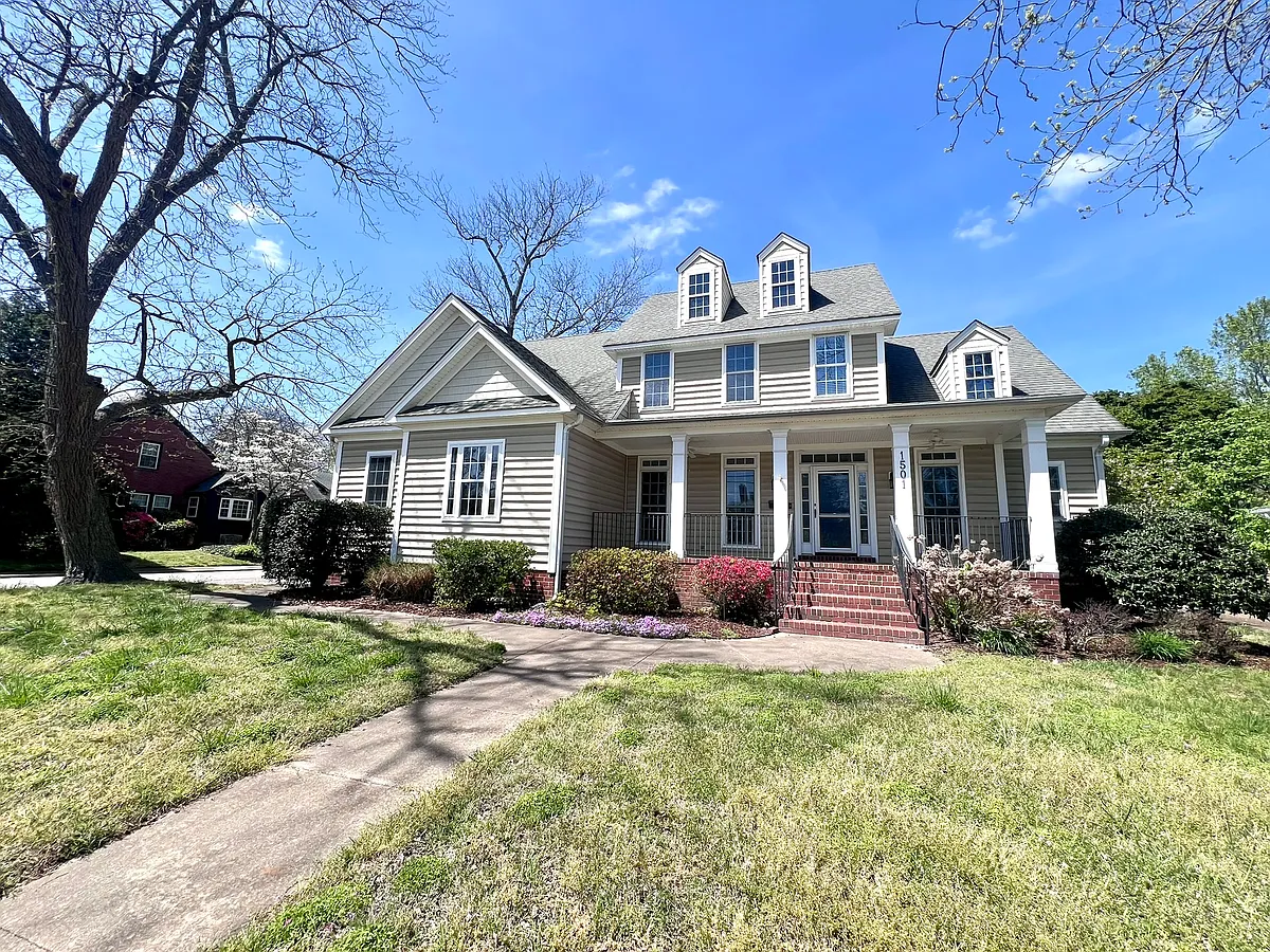 Building Photo - 1501 Chesapeake Ave