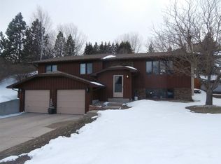 1113 23rd St NW, Minot, ND 58703