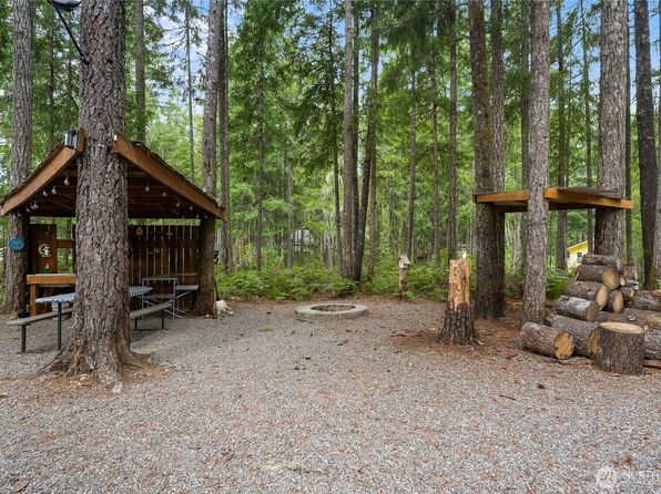 11 N Cutthroat Place, Hoodsport, WA 98548