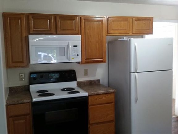 4th image of 130 Lincoln Ave
