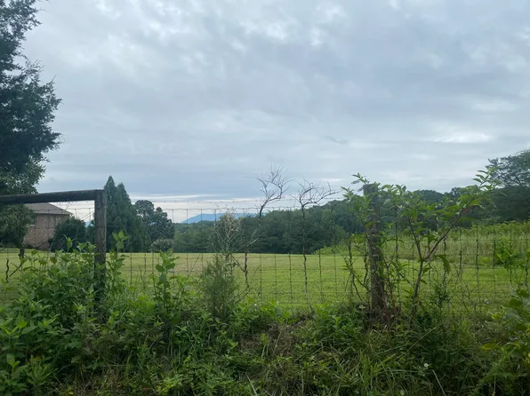 6 Bluewater Dr, Moneta, VA 24121