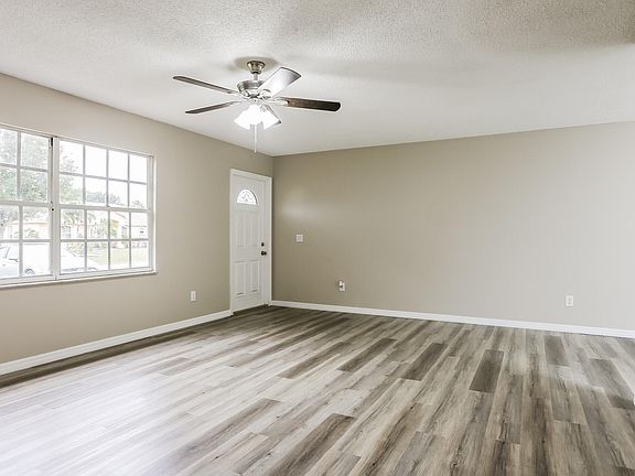 3rd image of 1849 SE Mandrake Circle