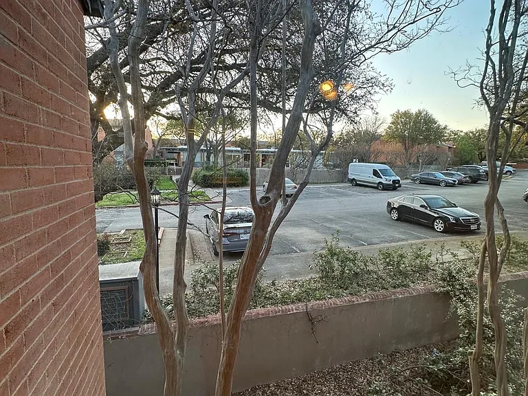 510 E Avenue J #C — Photo 15