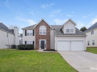 8802 Royal Bluff Dr, Charlotte, NC 28269