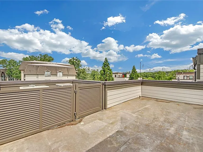 860 Stonehill Ln — Photo 28