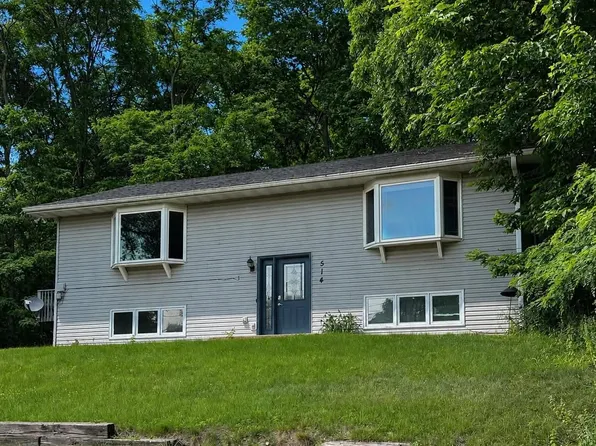514 9th Ave, Baraboo, WI 53913