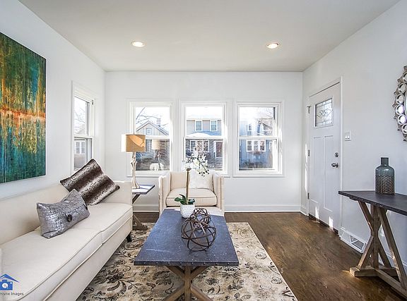 2nd image of 1106 Lyman Ave