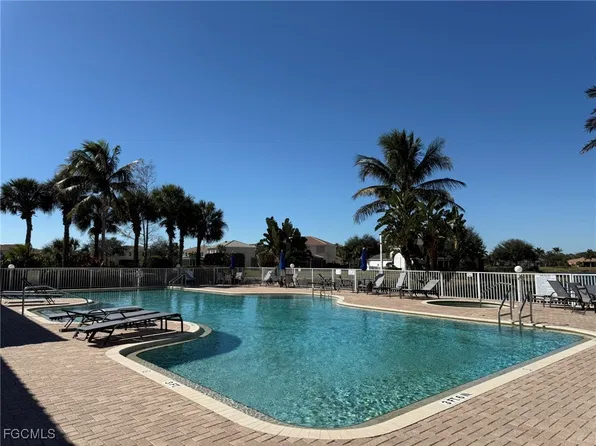 1376 Weeping Willow Ct, Cape Coral, FL 33909
