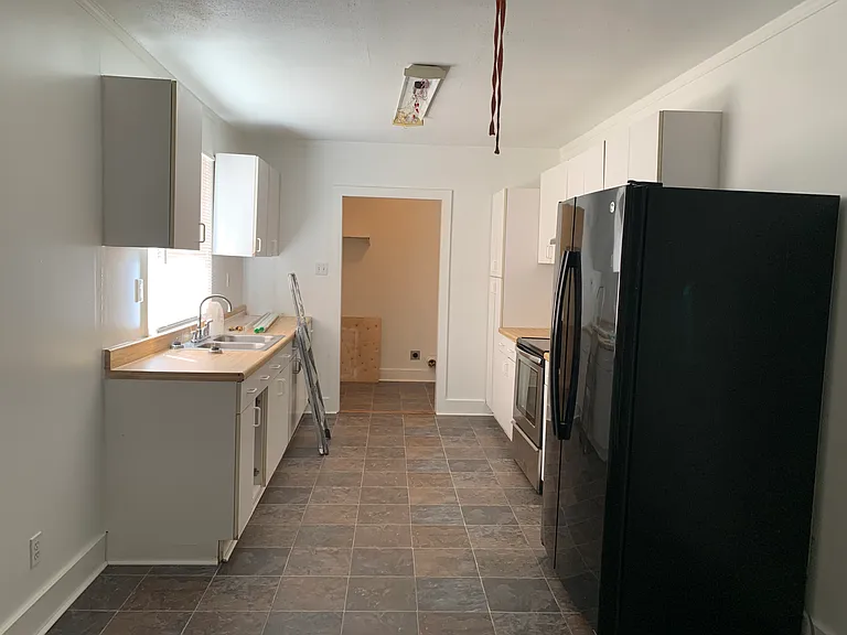 107 Browning Ave — Photo 7